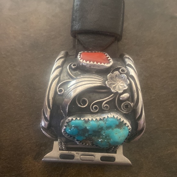 🌼SOLD🌼 Apple Watch band - Picture 3 of 5